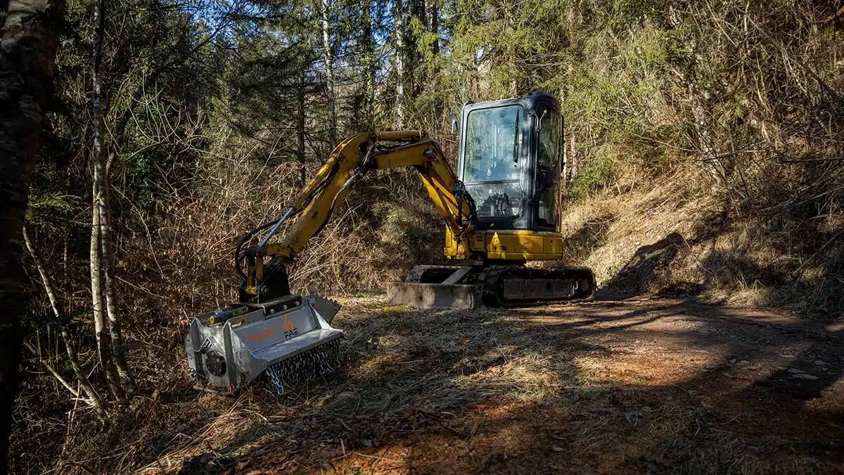 Shoreline Maintenance, G.B. Equipments