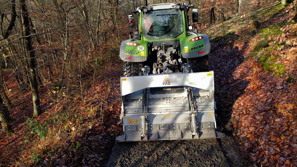 Entretien de sentiers p&eacute;destres quads et VTT, G.B. &Eacute;quipements