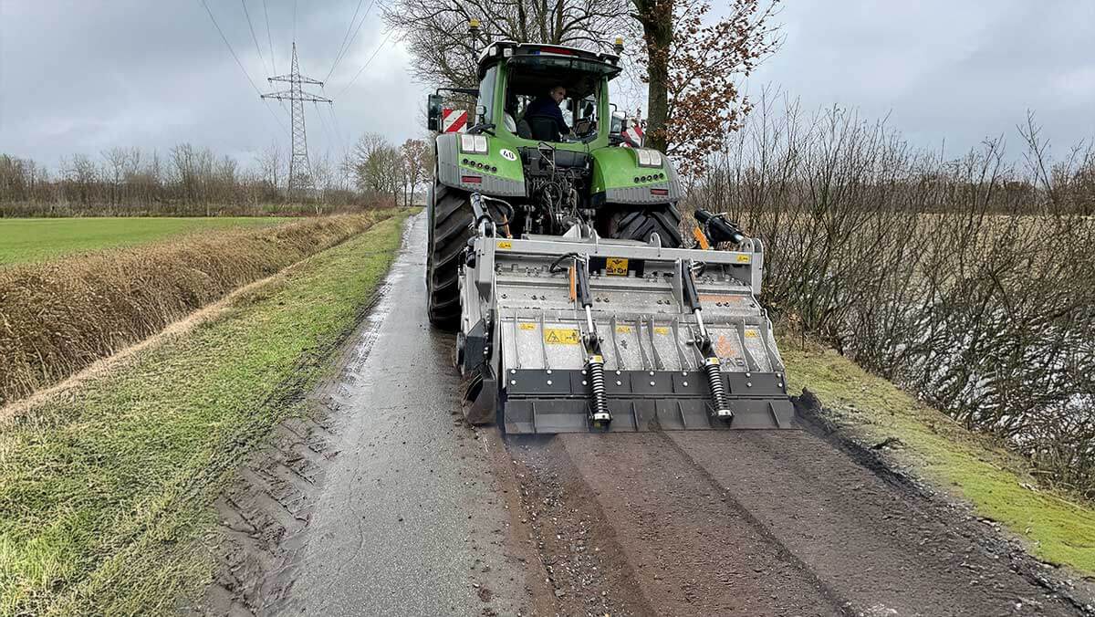 Asphalt Road Repair, G.B. &Eacute;quipements