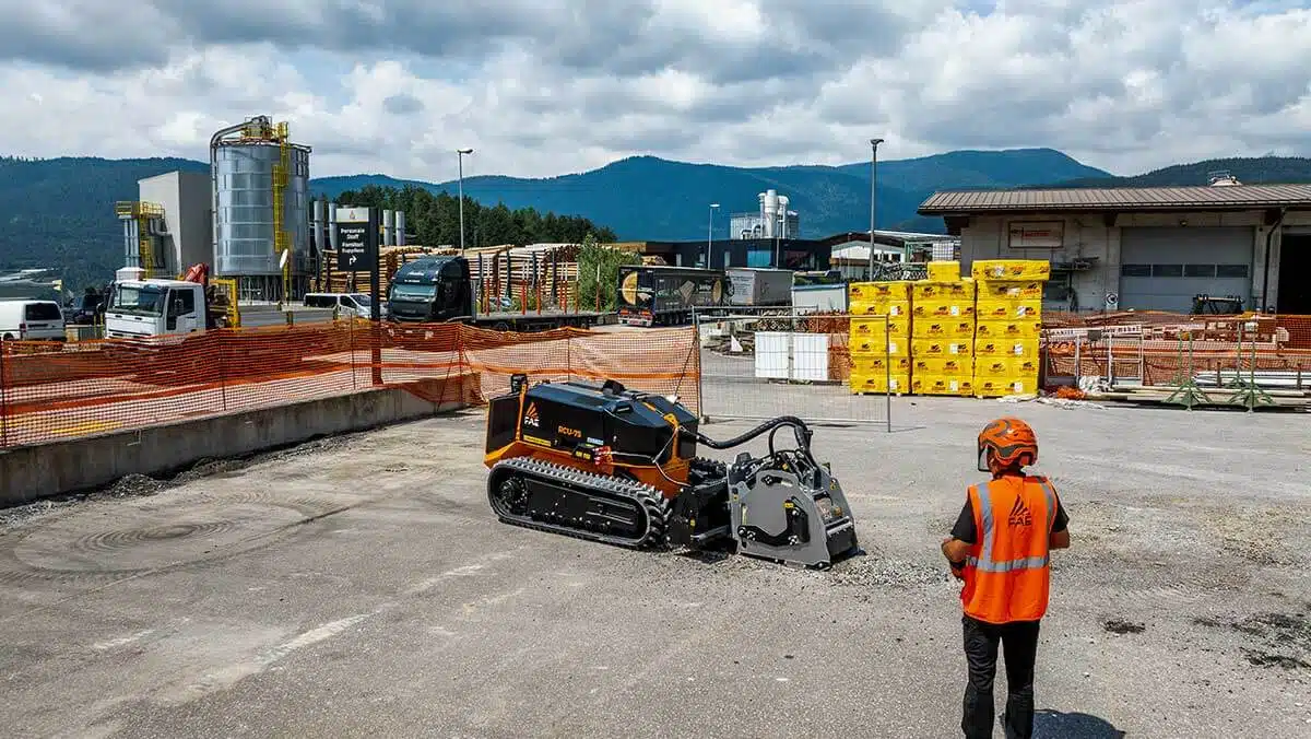 Remote Rontrolled Tracked Carriers, G.B. Equipments