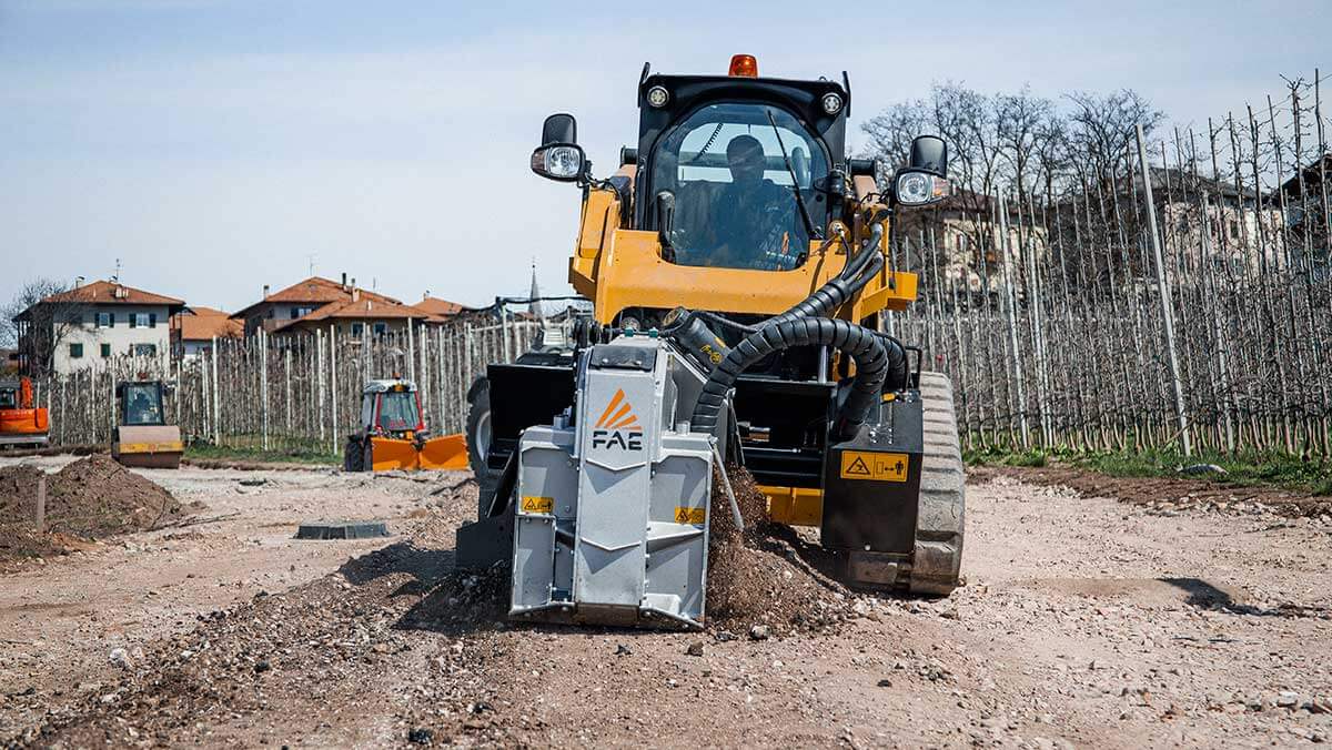 R&eacute;alisation de tranch&eacute;es, G.B. &Eacute;quipements
