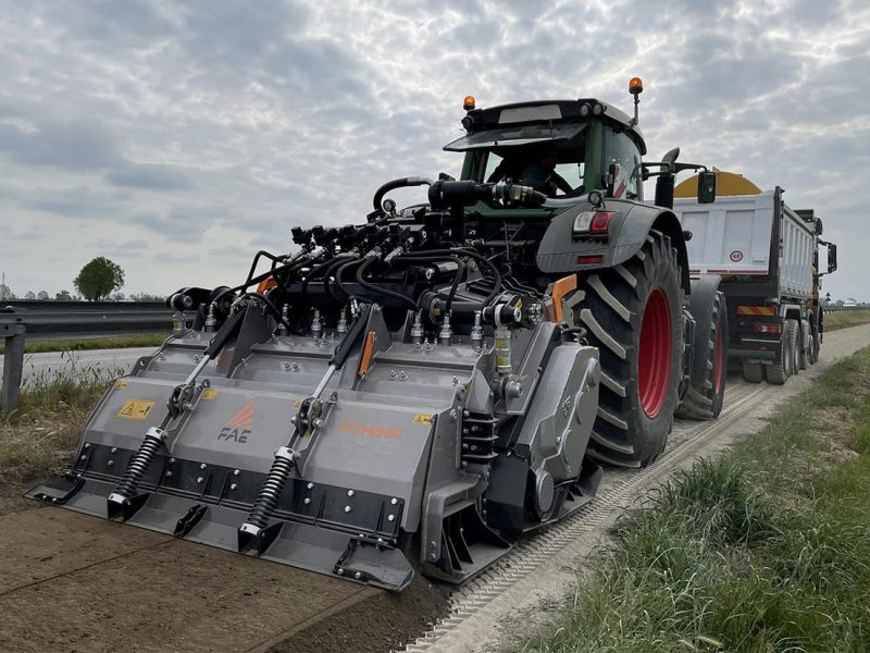MTH, G.B. Equipments